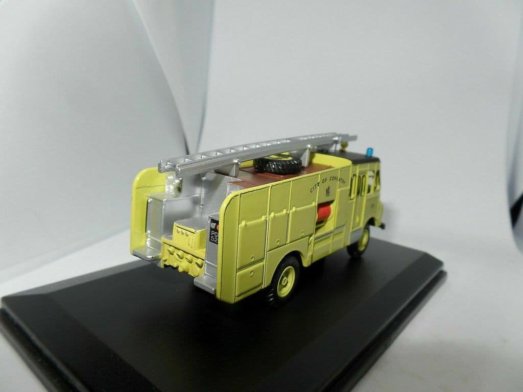 76GG004 Oxford Diecast 1:76 Scale OO Gauge Coventry Fire Brigade Green Goddess 
